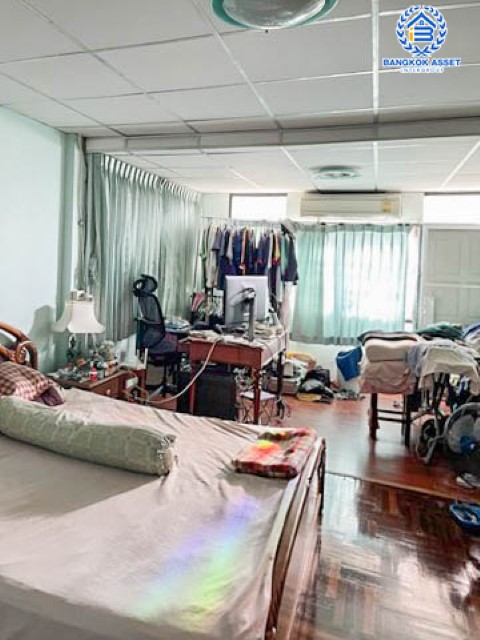 *****ทาวน์เฮ้าส์มือสอง 3 ชั้น ซอยเพชรเกษม19 เนื้อที่ 20 ตร.ว. ฟังก์ชัน 4 ห้องนอน 3 ห้องน้ำ จอดรถได้ 1 คัน บนสุดยอดทำเล ตอบโจทย์ทุกไลฟ์สไตล์ เชื่อมต่อหลากหลายเส้นทาง เดินทางสะดวกสบายด้วยรถไฟฟ้าสายสีน้ำเงิน "สถานีบางไผ่"